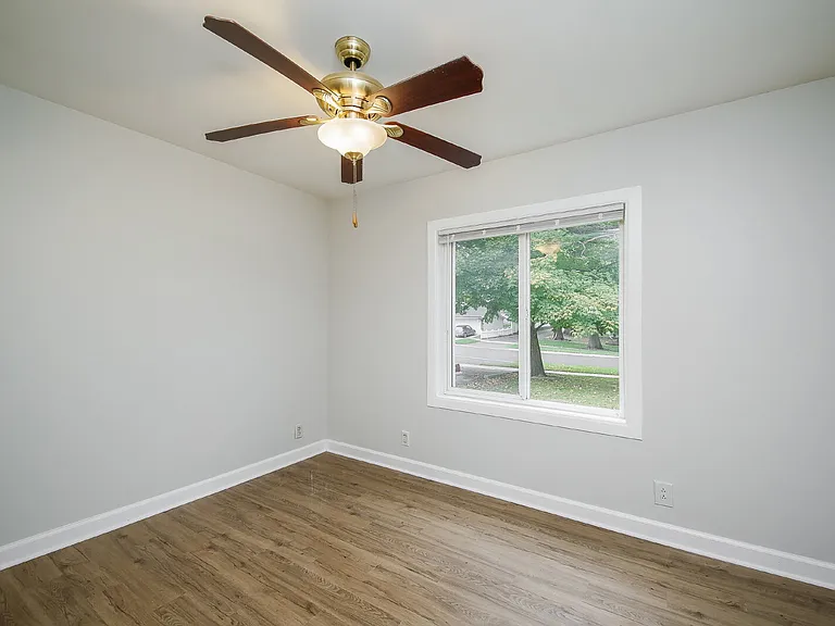 814 S Jefferson St — Photo 13