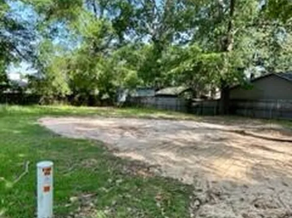 213 Pine Park Dr, Pearl, MS 39208