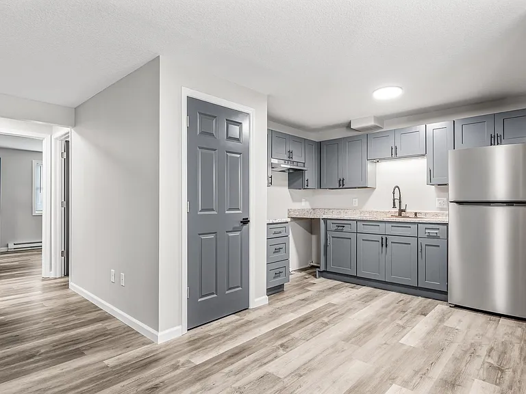 The Meridian Apartments — Photo 44