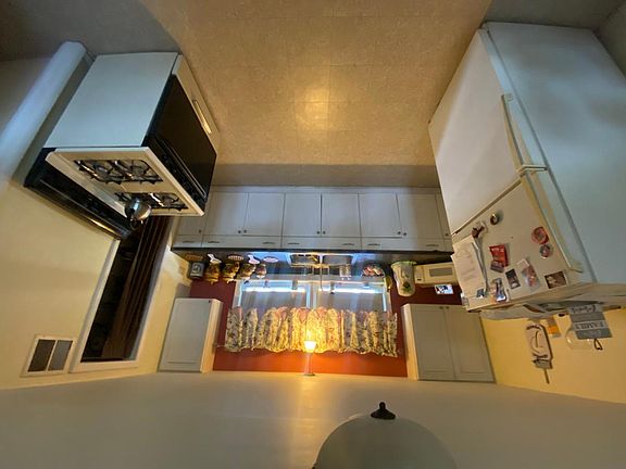 4th image of 14624 Harrison Ave #1