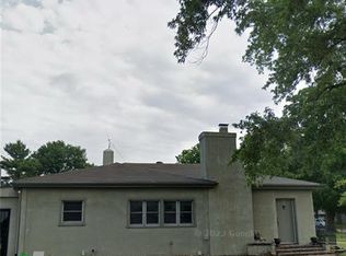 201 W May St, Clarksdale, MO 64430