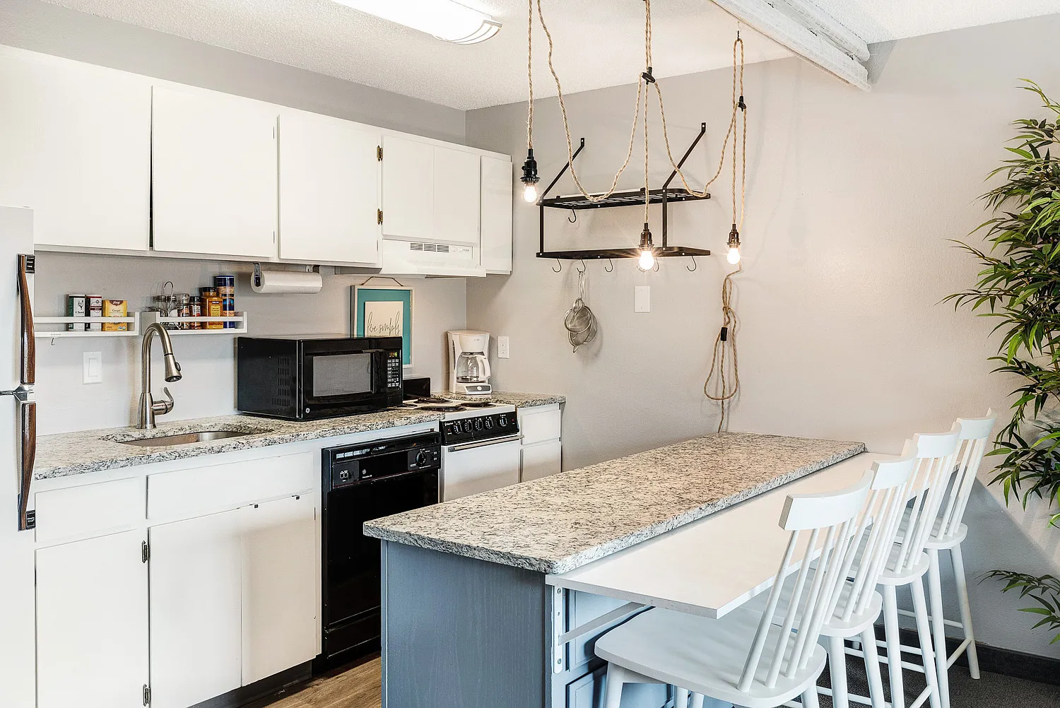 1 bed, $2,200 — Photo 2