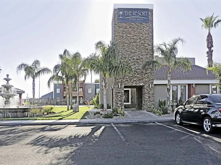 The Resort on 35th — Photo 9