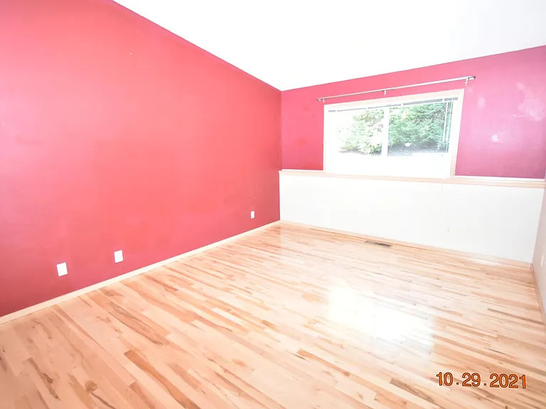 16920 NE 100th St — Photo 8