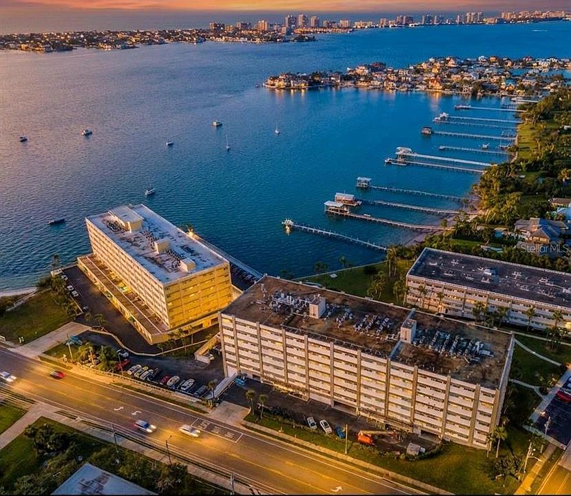 1st image of 100 Bluff View Dr APT 207C