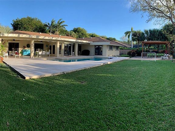 4th image of 17102 SW 79th Pl
