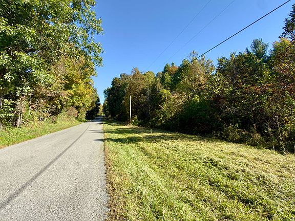 3rd image of 652 Baptist Hill Rd