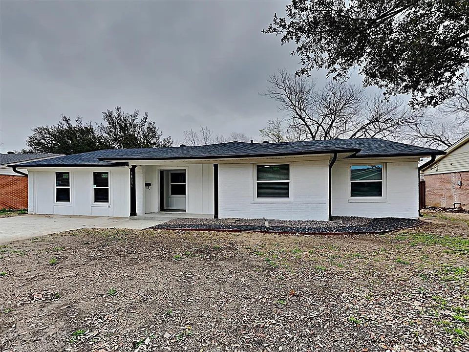 14036 Stardust Ln