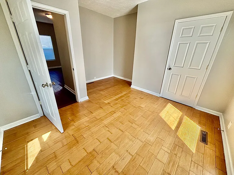 111 Marne Ave — Photo 14