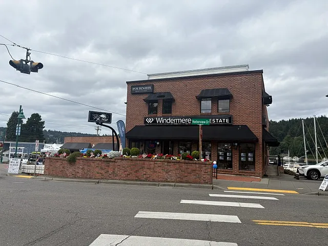 Front of Windermere Building - Space available of lower level on the right side.