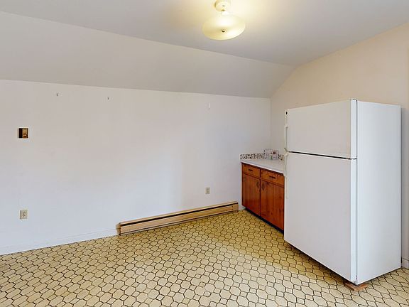 2nd image of 169 Main St #3A
