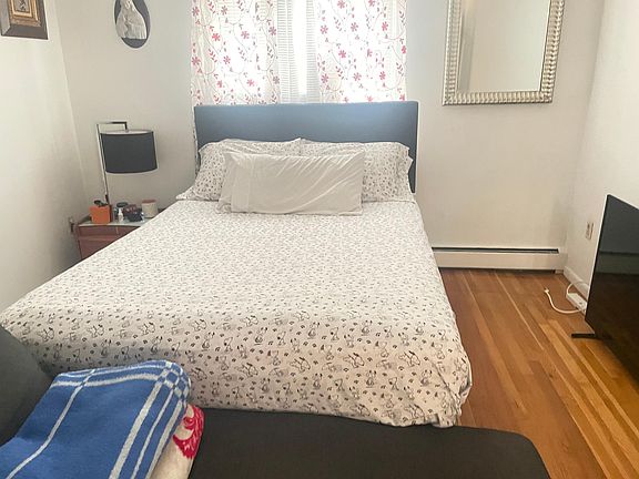 5th image of 435 Shirley St #206