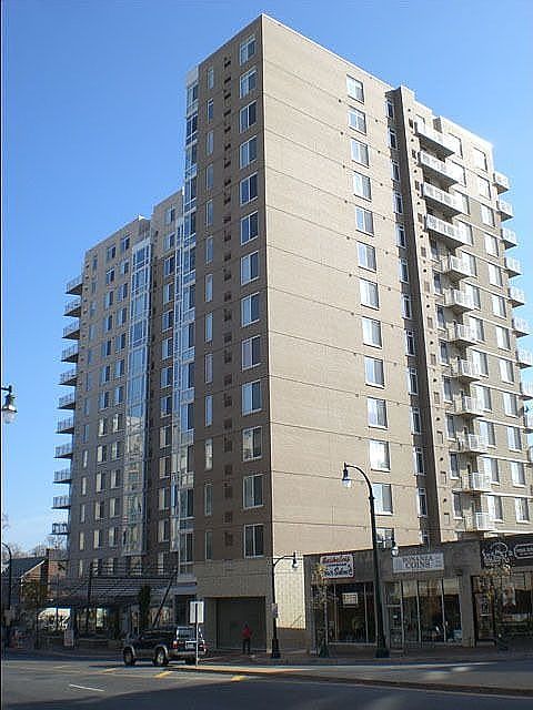 Crescent, in the heart of downtown silver spring