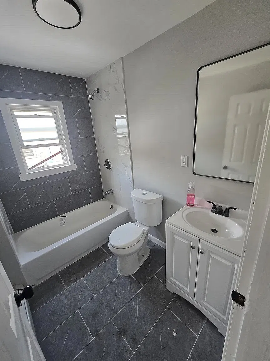 3 bed, $2,250 — Photo 3