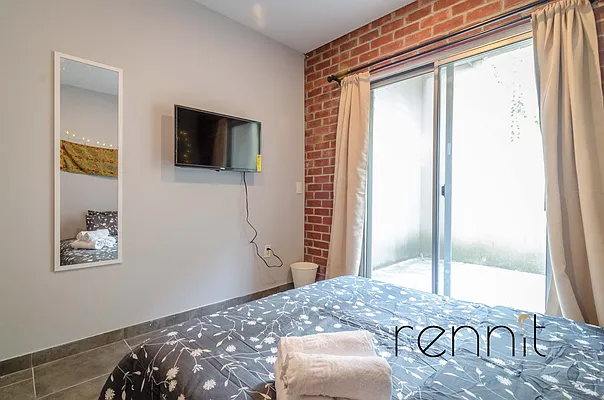 Rented by Rennit Inc. | media 30