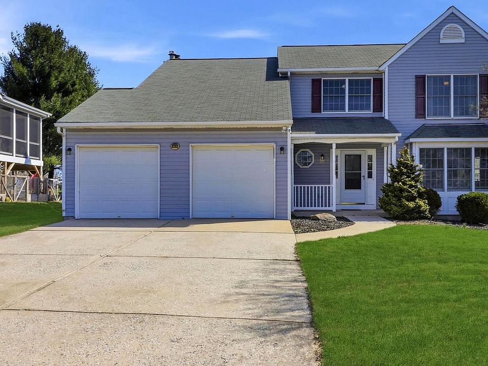 1st image of 1707 Amberly Ct S