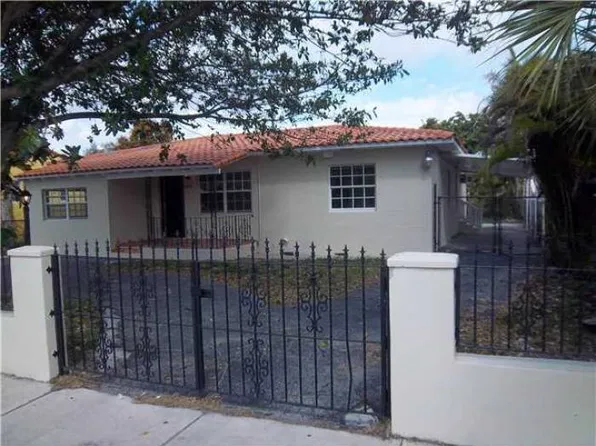 2432 NW 34th St, Miami, FL 33142