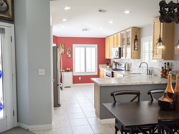 4th image of 270 Deerleap Cir