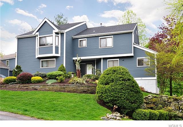 1st image of 154 Fieldpoint Dr