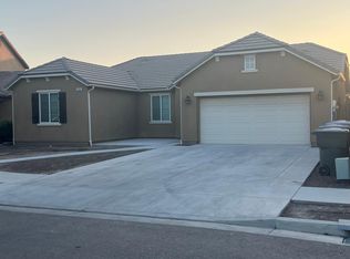 2009 N Stokes Ct, Visalia, CA 93291