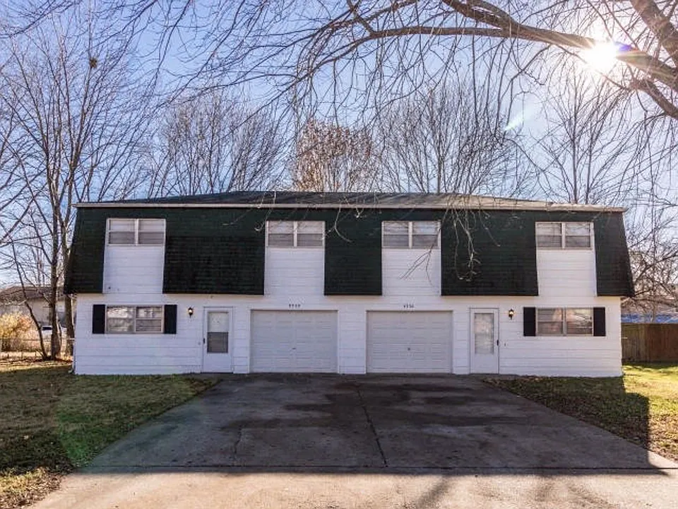 4330 W Bethany Dr