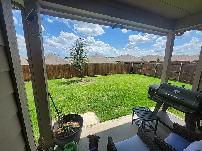 1209 Shackleford Ln — Photo 10