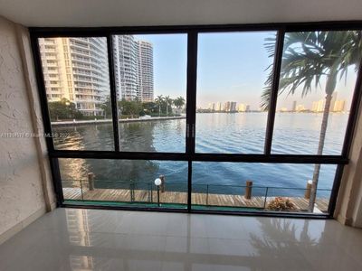3745 NE 171st St APT 17, North Miami Beach, FL, 33160