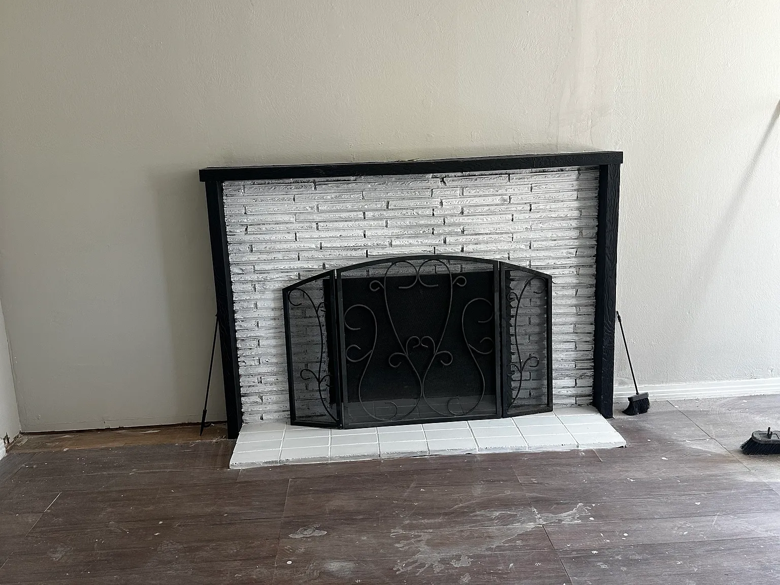 4 bed, 1400 sqft, $2,300 — Photo 2