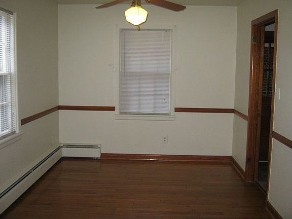 4th image of 216 Anne Burras Ln