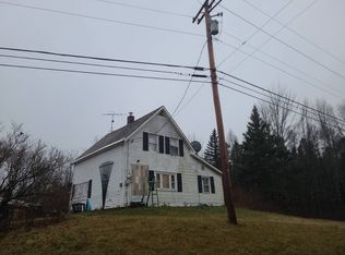 826 Waterville Rd, Unity, ME 04988