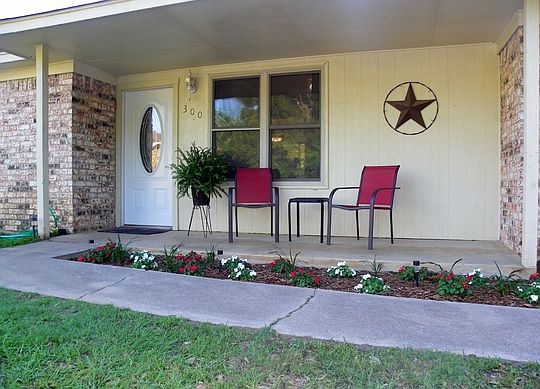 3rd image of 300 Shoreview Dr
