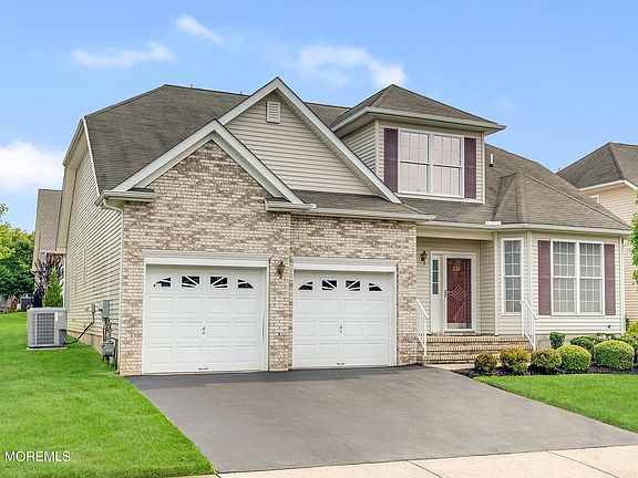 3rd image of 330 Van Dusen Drive