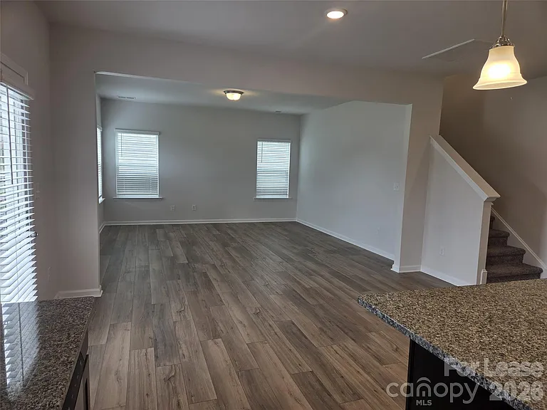 5678 Hagler Loop — Photo 4