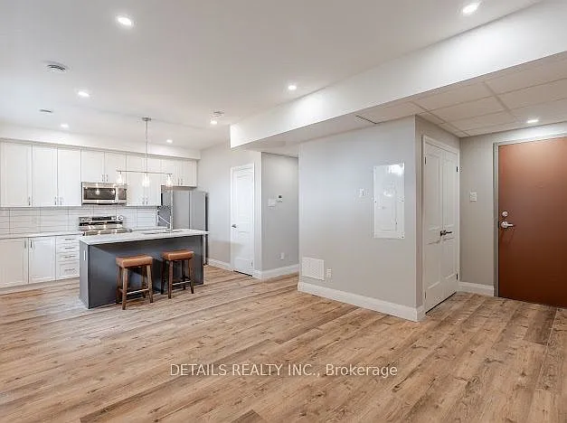 659 Donat St #B01 — Photo 11
