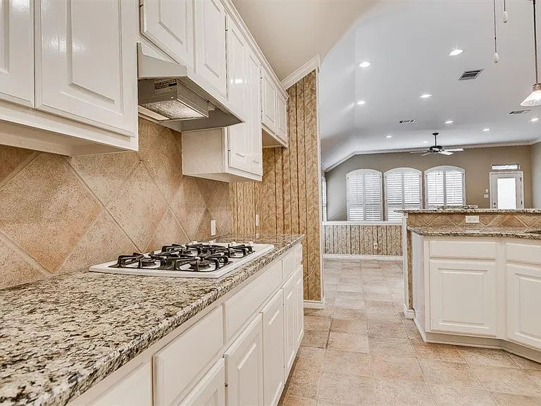 11700 Lemens Spice Cv — Photo 19