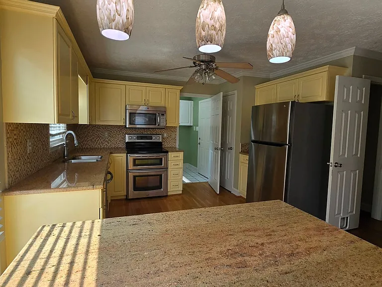 4488 Penhurst Ct — Photo 13