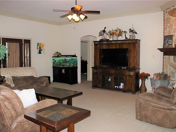 4th image of 317 Brooks Dr