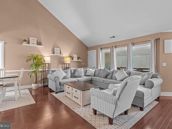 5th image of 1630 Welsh Rd #16B