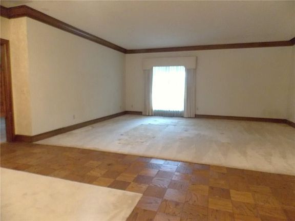 4th image of 11308 Country Dr