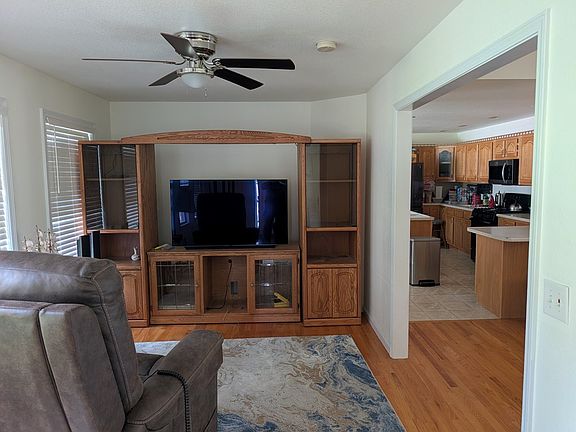 3rd image of 175 Locksley Cir