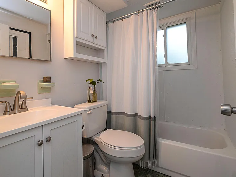 1800 Abbott Ave #2 — Photo 6