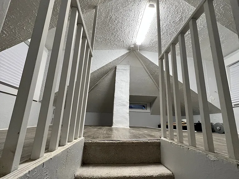 1077 Hampton St NW — Photo 10