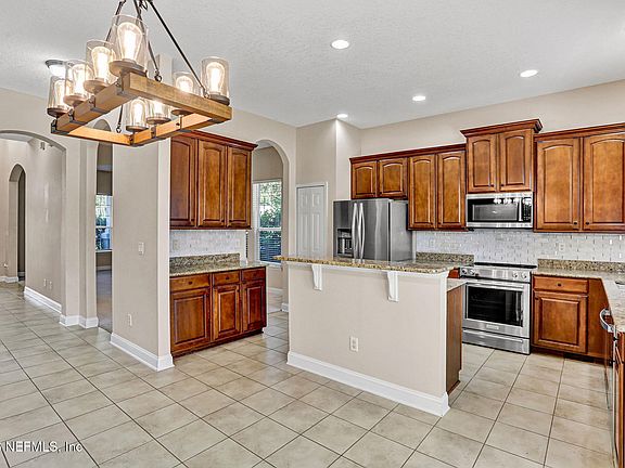 3rd image of 600 PORTO CRISTO Avenue