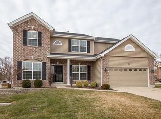 964 Arbor Run Ct, Ballwin, MO 63021