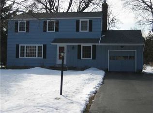 2 Colonial Dr, Penfield, NY 14526