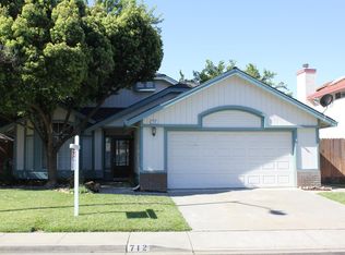 712 Oak Brook Dr, Vacaville, CA