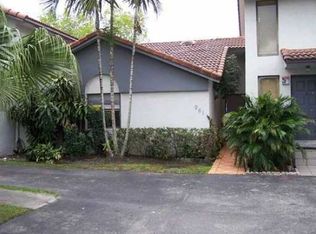 961 SW 112th Ter, Hollywood, FL 33025