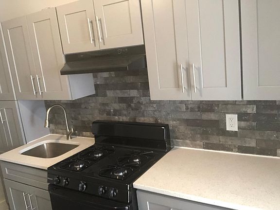 2nd image of 213 Lake St #1