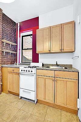 2nd image of 448 W 54th St APT 5c