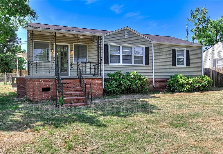 3210 York Dr — Photo 1